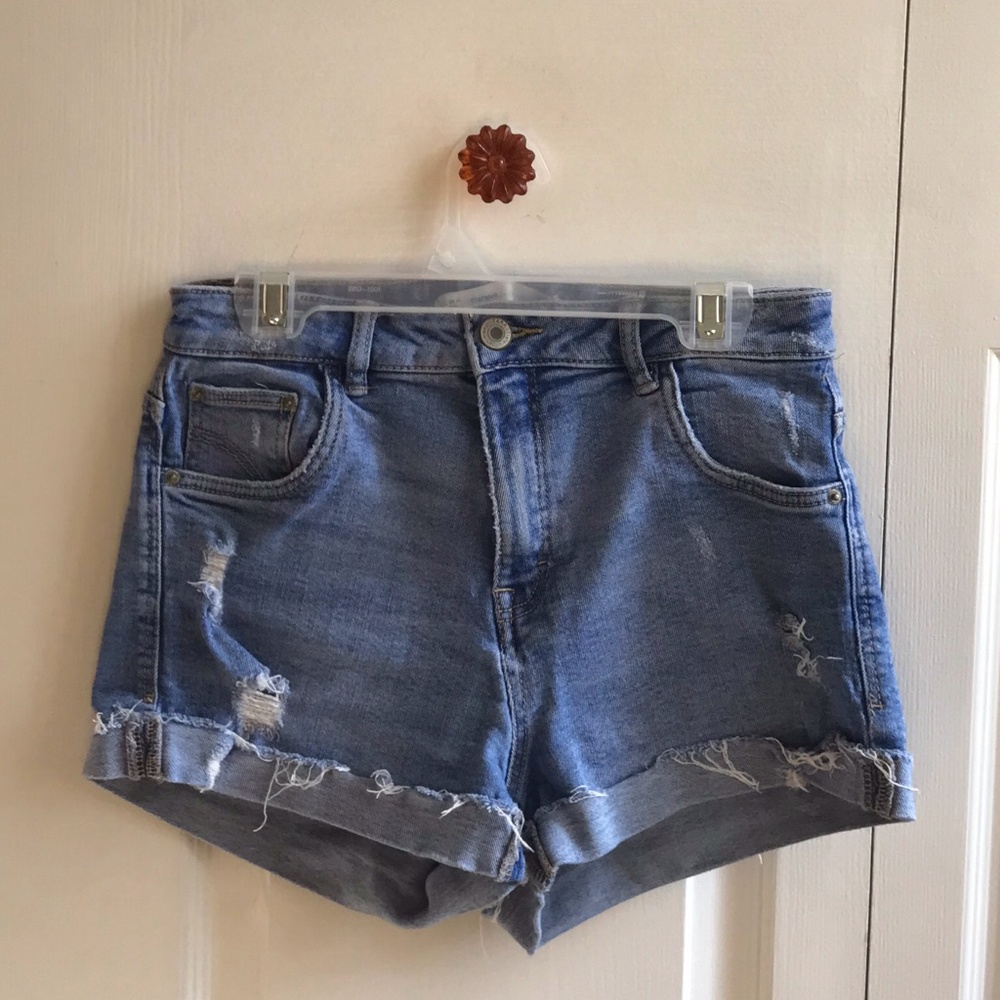 ZARA Women’s Medium Wash Denim Shorts